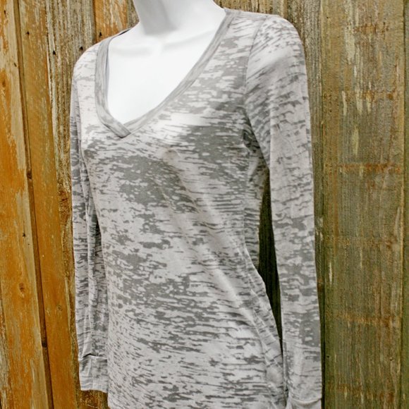 Twenty One T-Shirt Blouse Med Heathered Gray - Picture 2 of 7